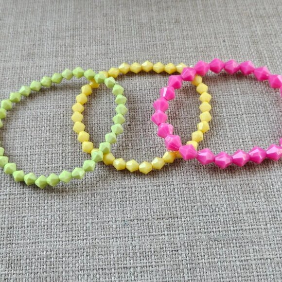 Women Bracelet Pink/Yellow/Green Beads Stretched Wrist Band Fashion Jewelry X 3 - Picture 7 of 11